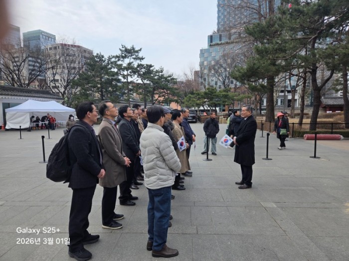 기념사하시는 손남호 회장.jpg